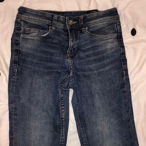Mid rise skinny jeans- medium wash